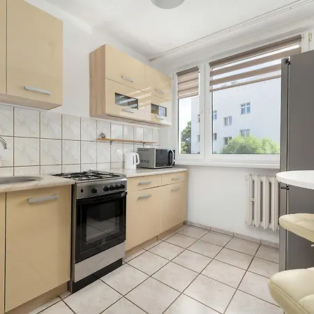 Spacious For Friends With Balcony & Workspace By Renters Apartman Wrocław